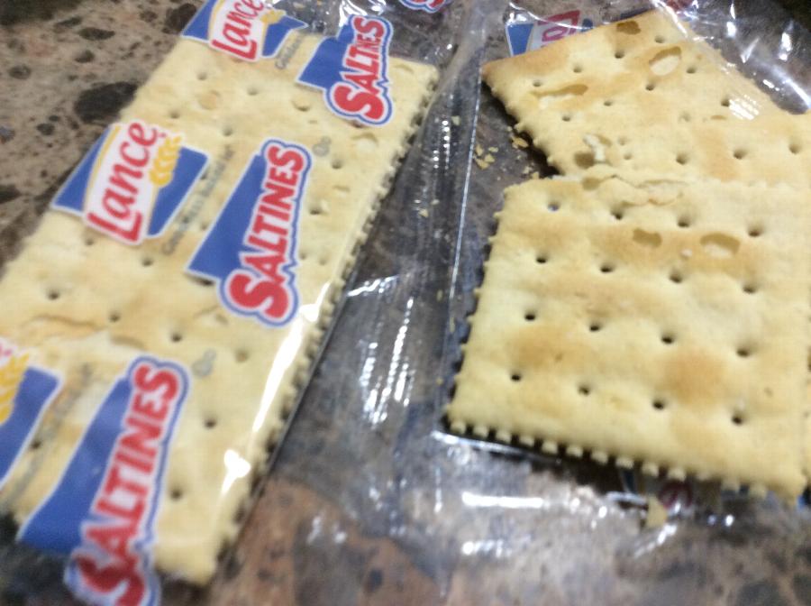 Lance Saltine Crackers 300/Case