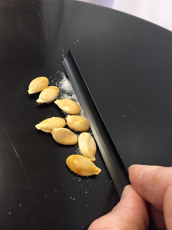 American Metalcraft 2787B 6" Black Pocket Crumber