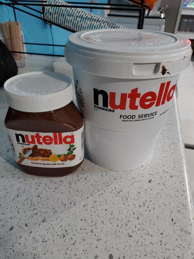 Nutella Hazelnut Spread (6.6 lb. Tub)