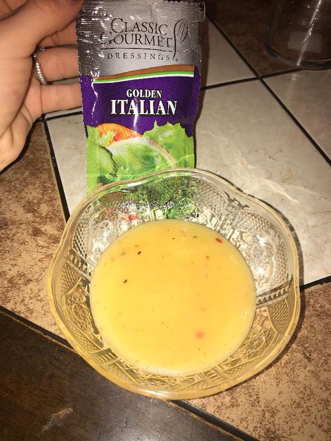 Classic Gourmet Golden Italian Dressing 1.5 oz. Portion Packet 60/Case