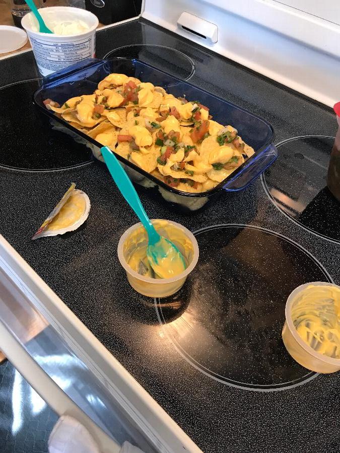 Muy Fresco 3.8 oz. Microwavable Cheddar Cheese Sauce Cup 30/Case