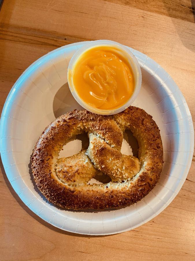 Muy Fresco 3.8 oz. Microwavable Cheddar Cheese Sauce Cup 30/Case