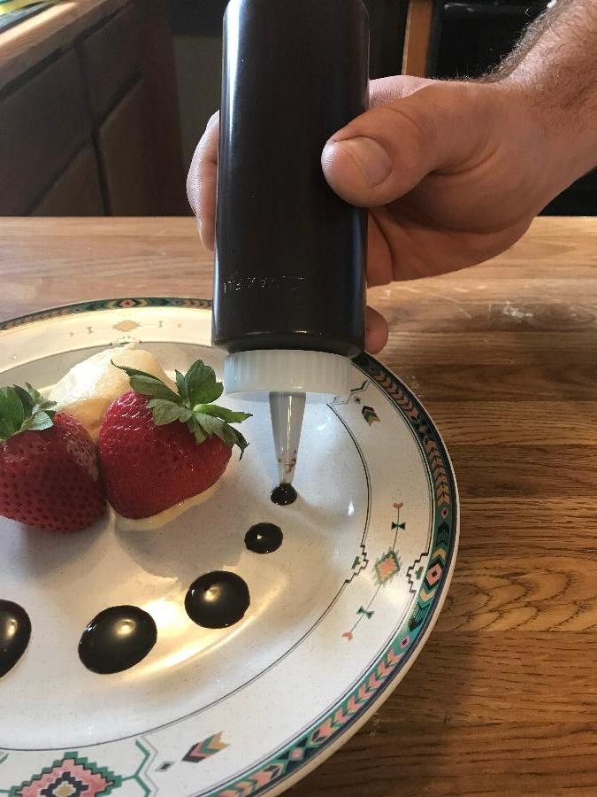 Wilton Mini Squeeze Bottles Wilton 19041166 Decorating Squeeze Bottle