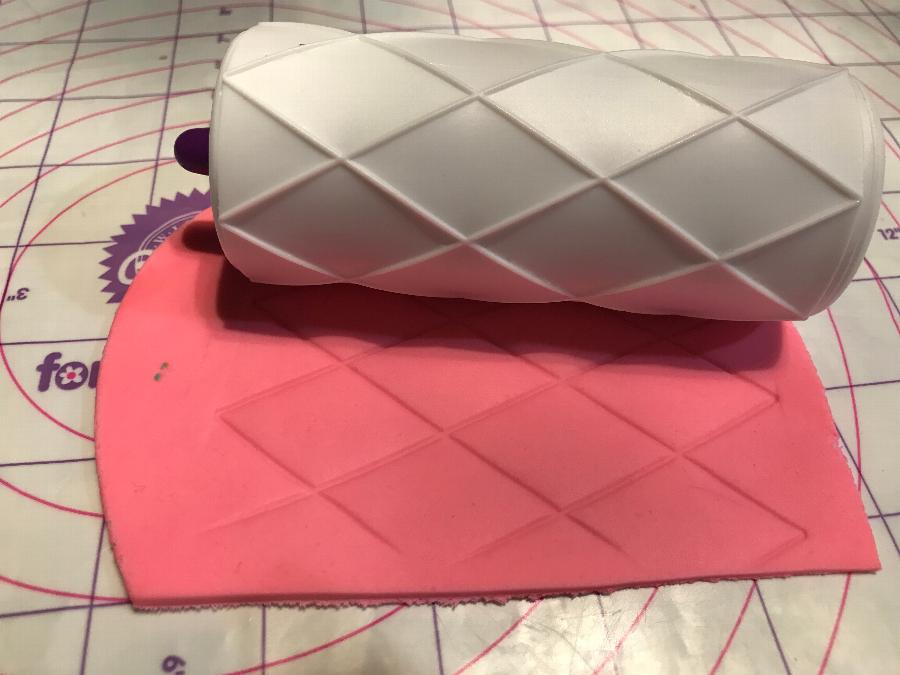 Wilton 19071354 Quilt Pattern Fondant / Gum Paste Roller