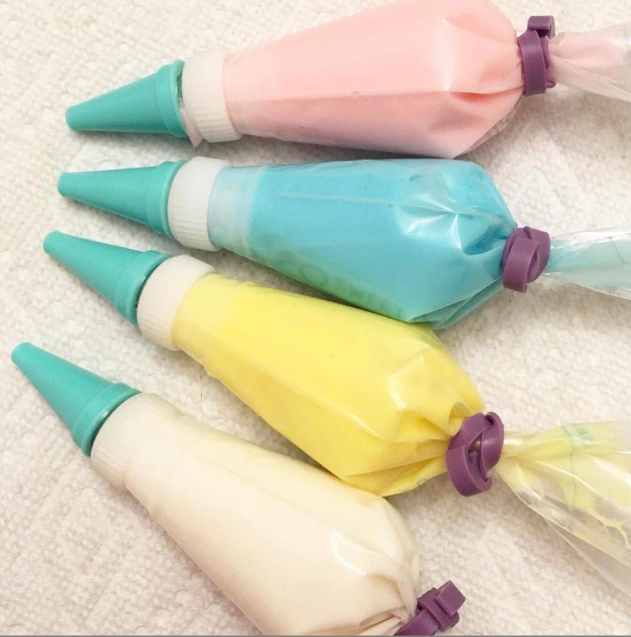 Wilton 417173 Purple Rubber Pastry Bag Ties 12/Pack