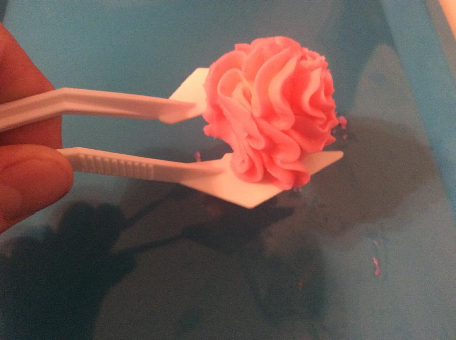 thumbnail image 2 of ATECO #918 METAL FLOWER LIFTER S/S EA - Bakers' Niche 2 of 11