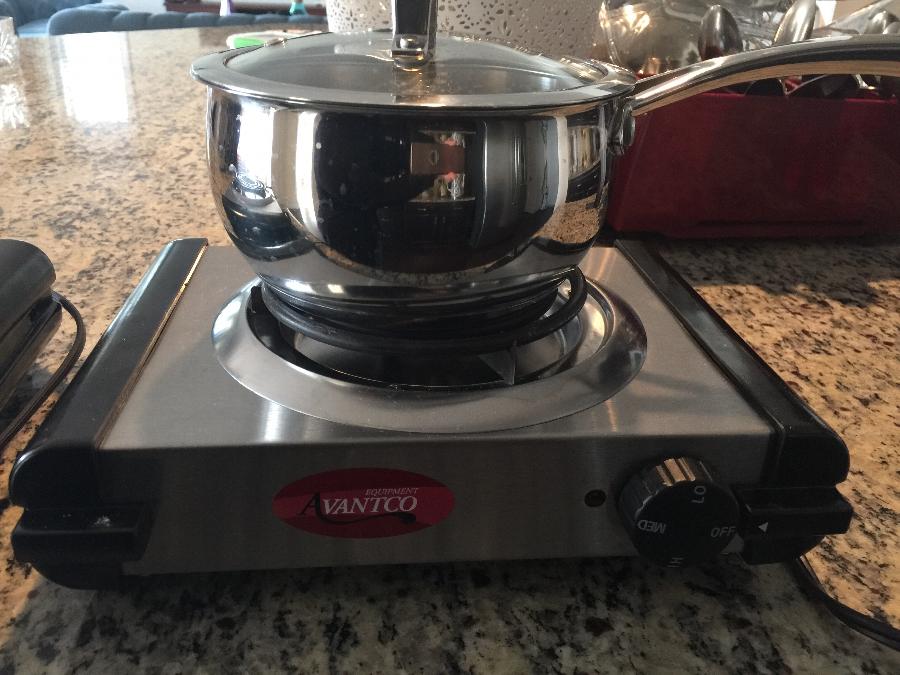 Avantco EB100 Single Burner Countertop Range 120V