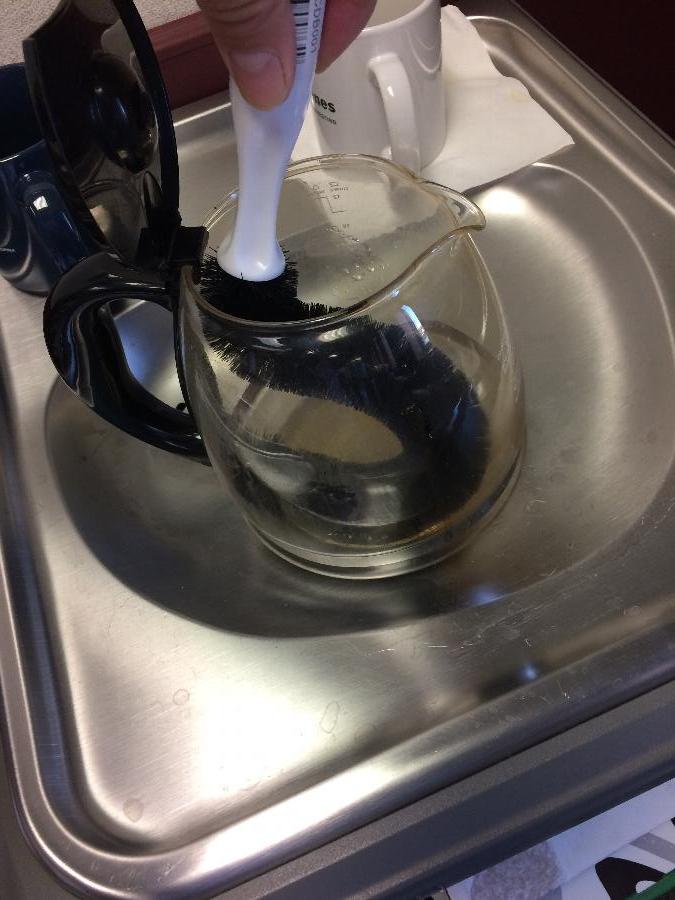 10" Coffee Decanter Cleaning Brush