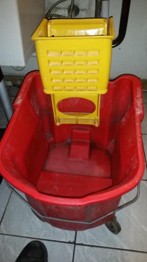 Lavex Yellow Replacement Mop Bucket Side Press Wringer for 35 Qt