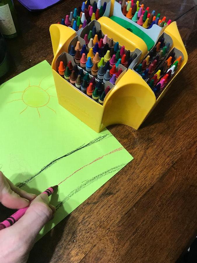 Crayola 520030 Ultimate 152 Assorted Crayon Box with Sharpener Caddy