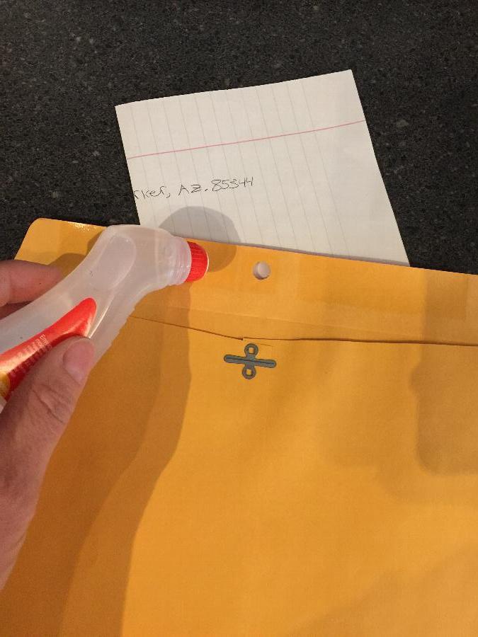 Universal UNV46065 2 oz. Envelope Moistener with Adhesive