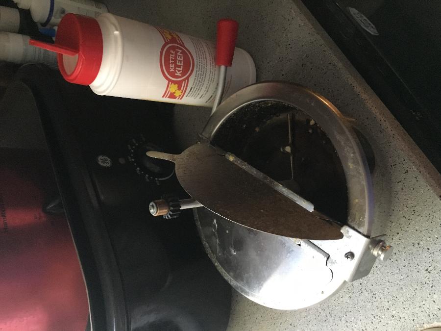 Carnival King 31 oz. Kettle Kleen Popcorn Kettle Cleaner