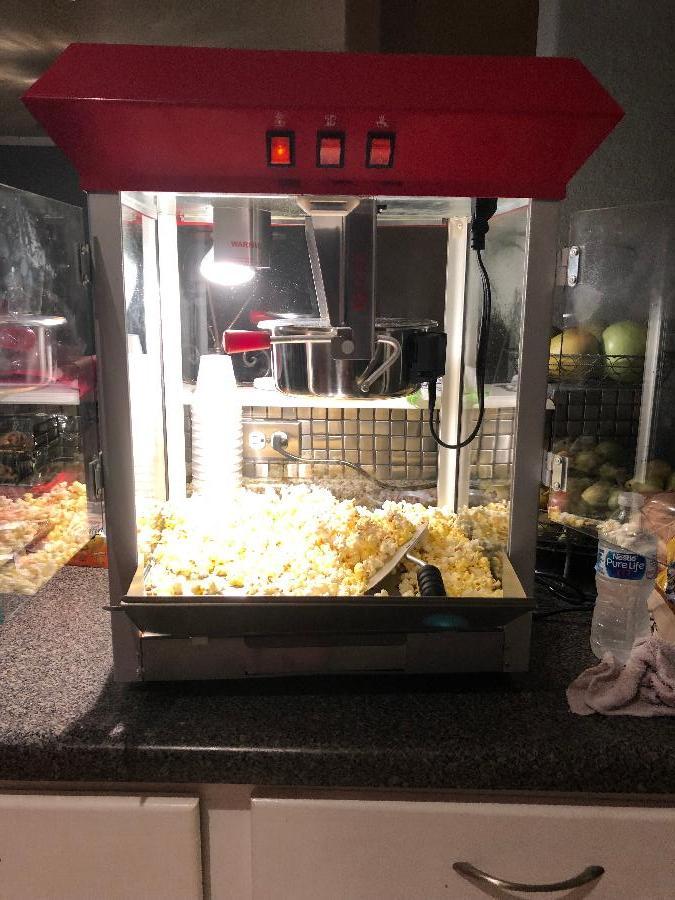 Carnival King 8 oz. Popcorn Machine staurantStore