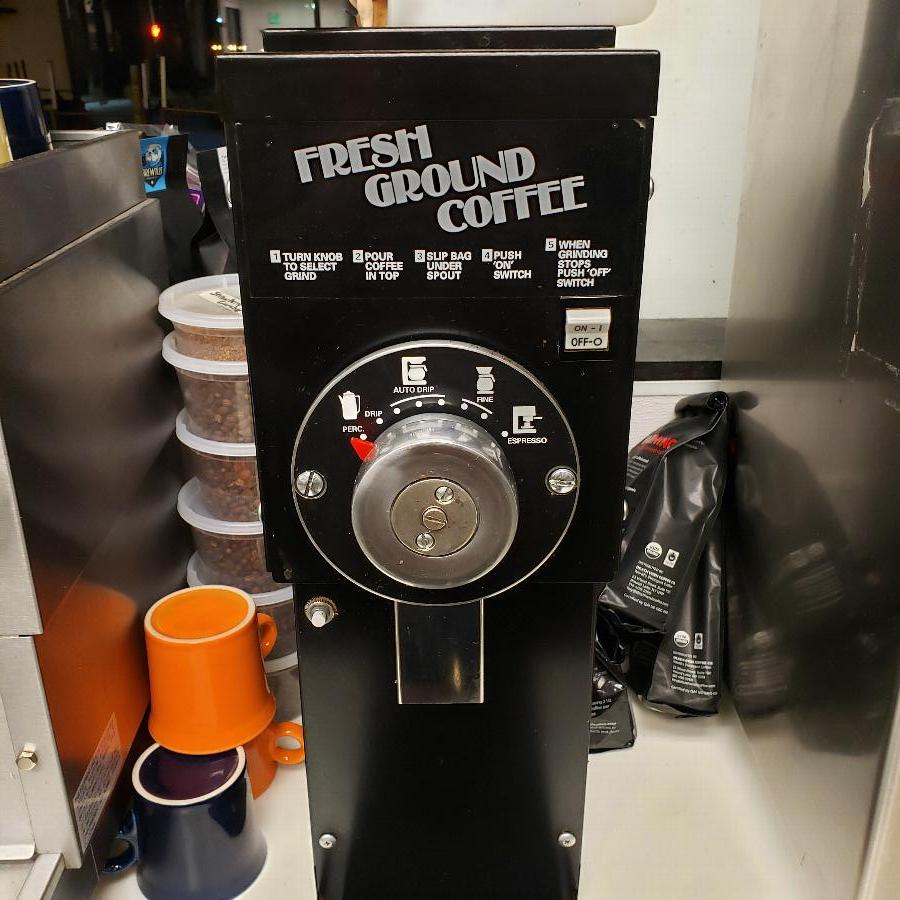 Grindmaster 810S Black ETL Slimline 1.5 lb. Coffee Grinder 115V