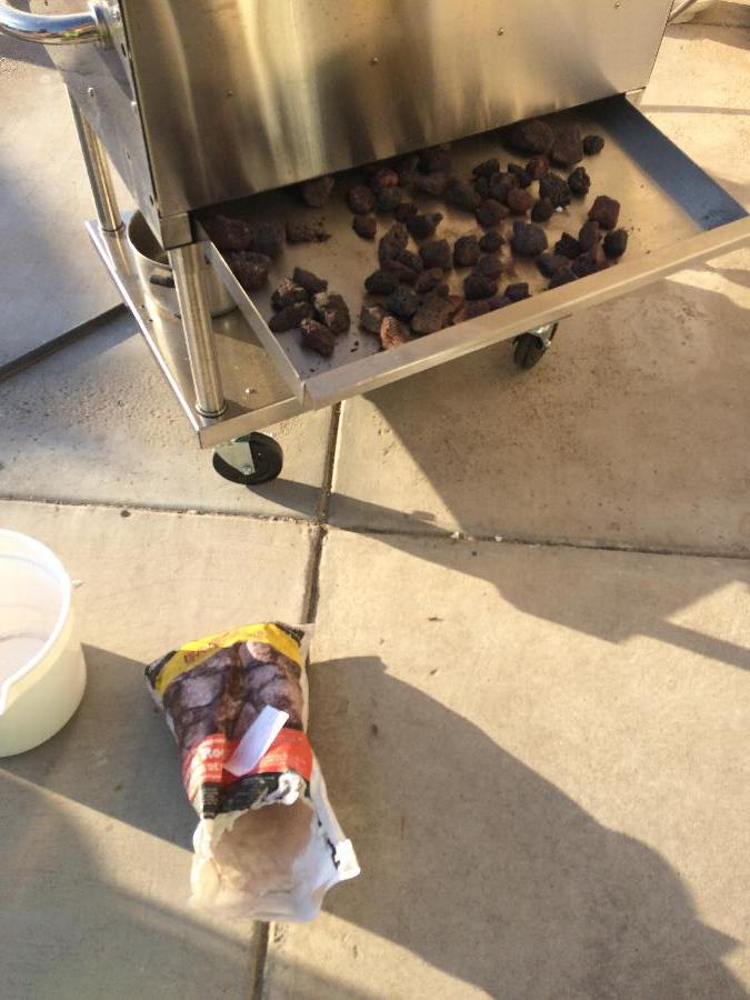 Replacement Lava Rocks For Gas Grills and Charbroilers 7 lb.