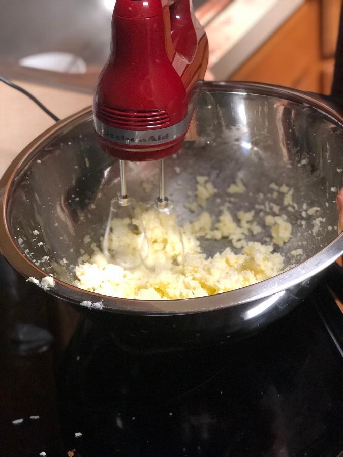 KitchenAid KHM512ER Ultra Power Empire Red 5 Speed Hand Mixer with