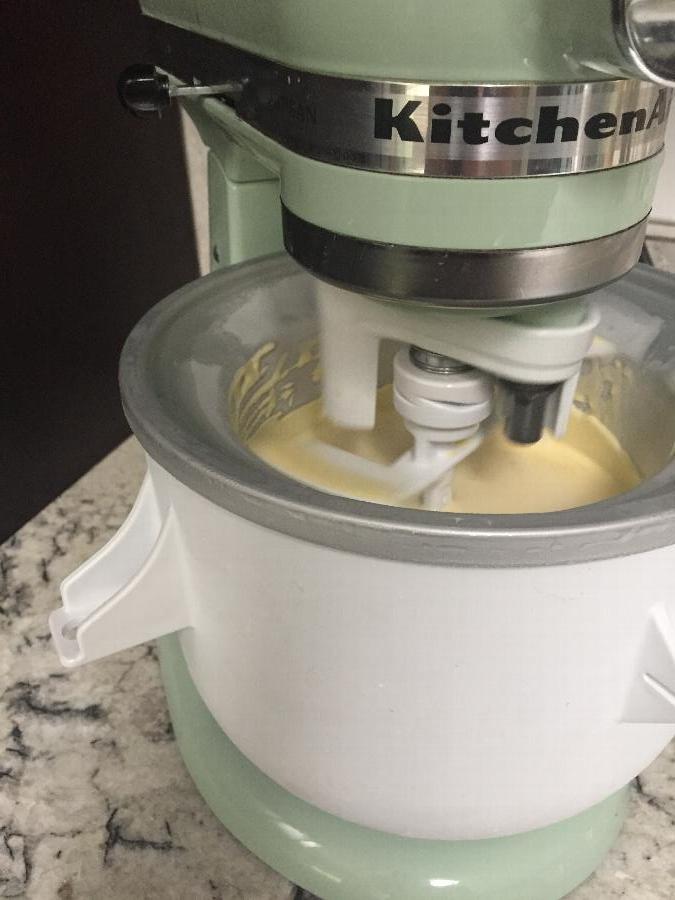 KitchenAid KICA0WH Ice Cream Maker Attachment for Residential KitchenAid Stand Mixers