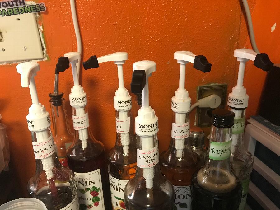 Monin .25 oz Flavoring Syrup Pump for 750mL Glass Bottles