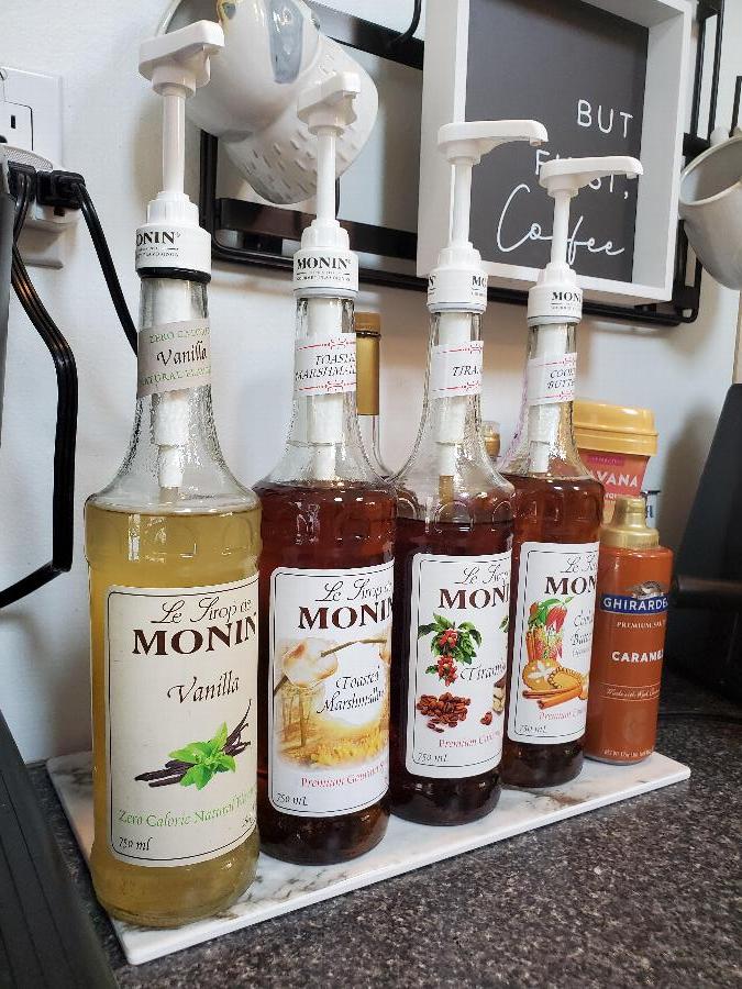 Monin .25 oz Flavoring Syrup Pump for 750mL Glass Bottles