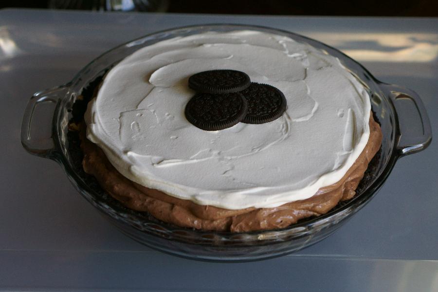 Anchor Hocking 81214AHG18 9 1/2" x 1 3/4" Deep Dish Glass Pie Pan