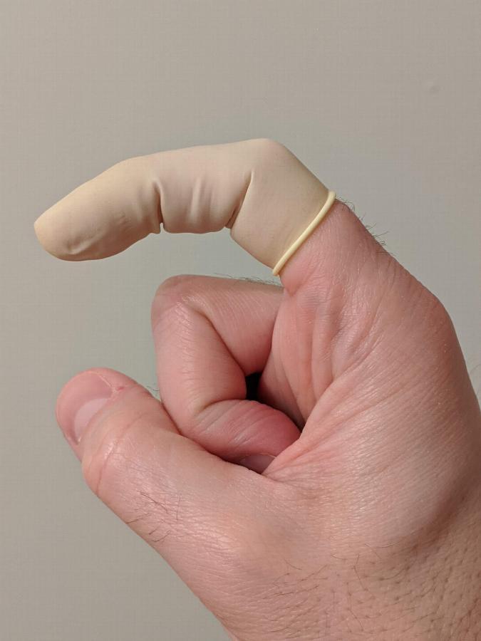 Finger Cots MediFirst Latex Finger Cots 144 / Box