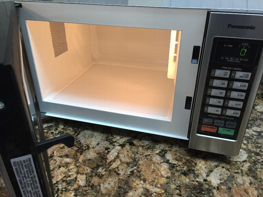Panasonic NE1054F Stainless Steel Commercial Microwave Oven 120V, 1000W