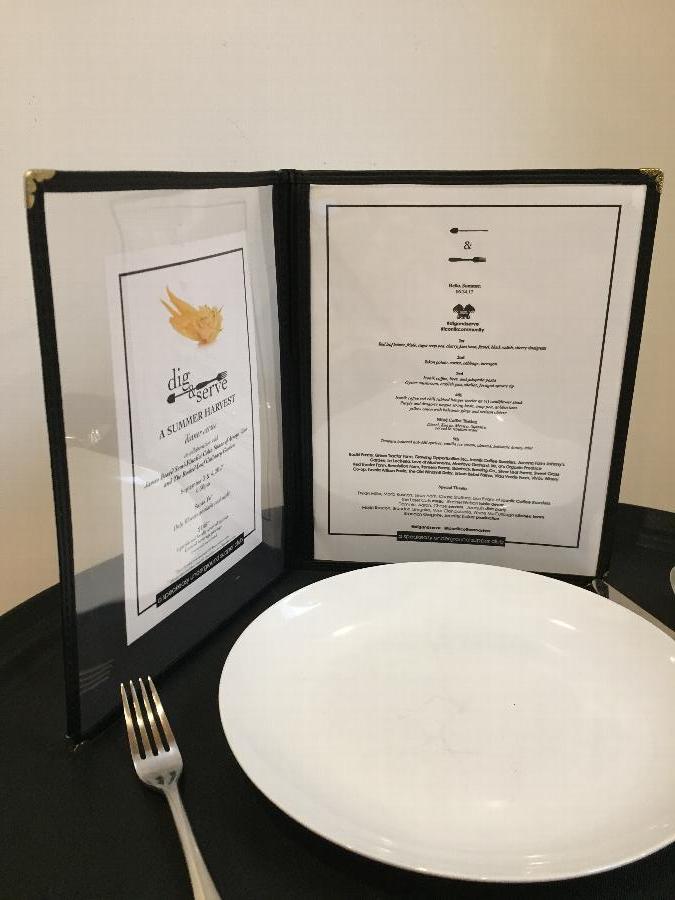 8 1/2" x 11" Black Two Pocket Clear Menu Cover