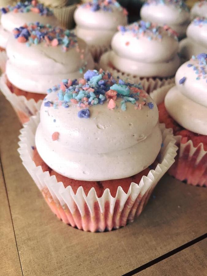 Dutch Treat Cotton Candy Crunch Ice Cream Topping 10 lb.