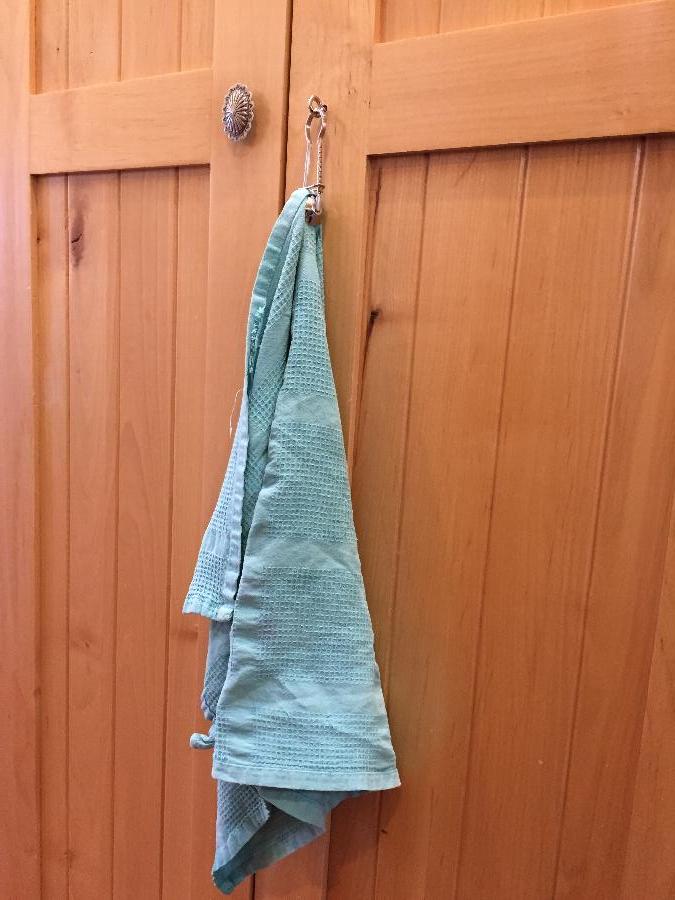 Metal Bar Towel Clip