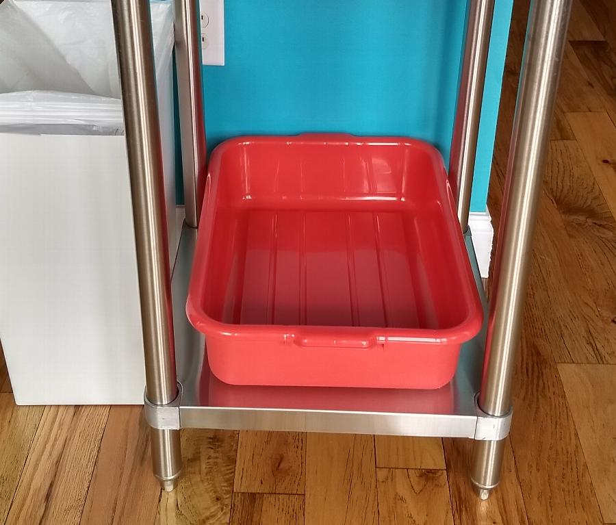 Tablecraft 1529R 20" x 15" x 5" Red Polyethylene Plastic Bus Tub, Bus Box