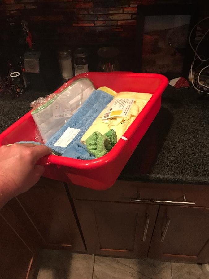 Tablecraft 1529R 20" x 15" x 5" Red Polyethylene Plastic Bus Tub, Bus Box