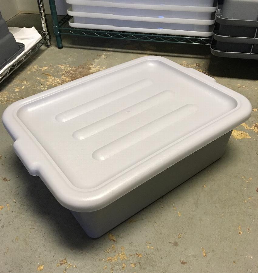 Tablecraft 1531G 21" x 16" Gray Polypropylene Plastic Bus Tub Cover