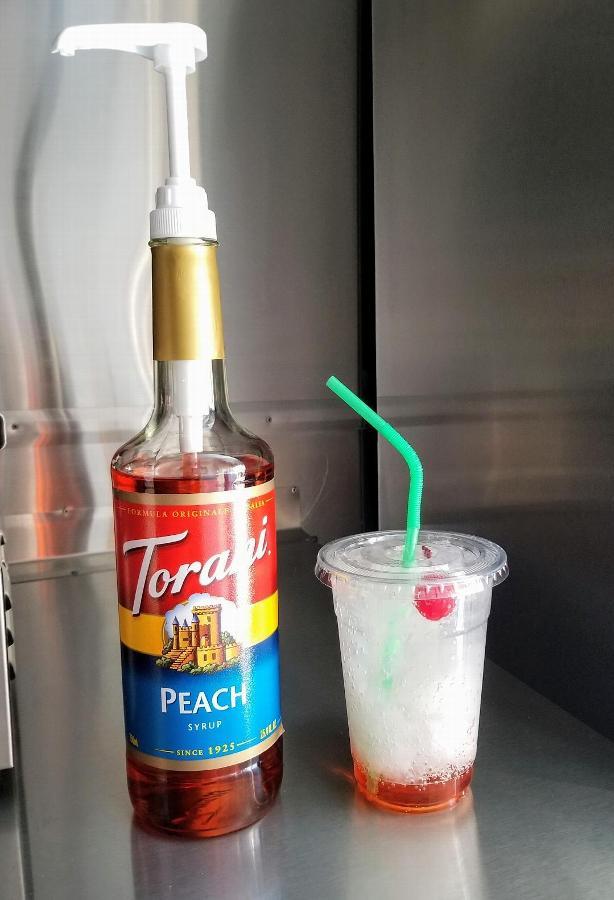 Tablecraft 66128 0.25 oz. Coffee Flavoring Syrup Pump for 700 mL, 750