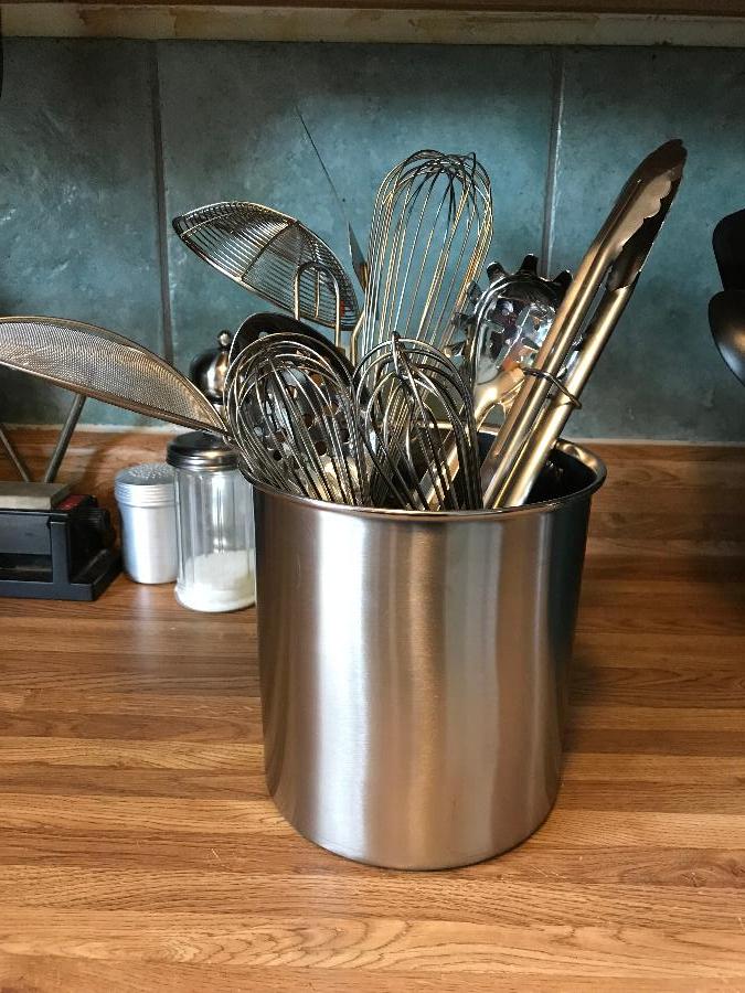 Tablecraft HU4 7 1/8" Round Brushed Stainless Steel Utensil Holder