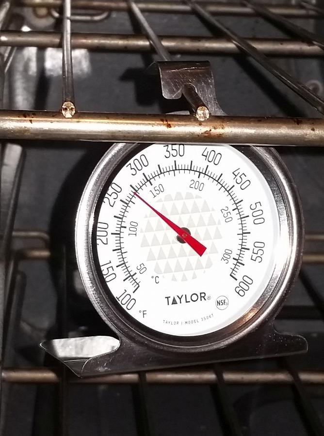 Taylor 3506 TruTemp 2 1/2" Dial Oven Thermometer