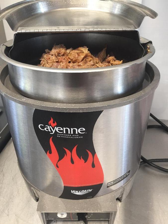 Vollrath 72018 Cayenne 7 Qt. Round "Heat 'n Serve" Rethermalizer