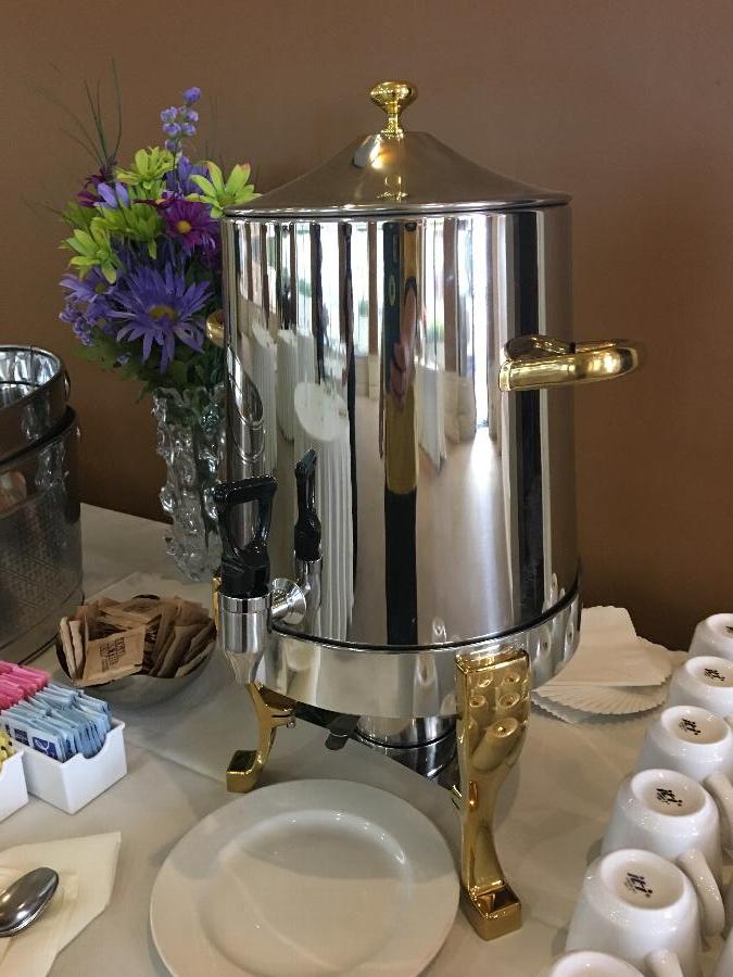 Choice Deluxe Stainless Steel Coffee Chafer Urn with Gold Accents 3 Gallon