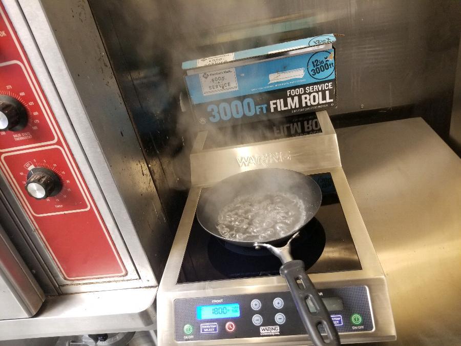 Waring Commercial Induction Range (Double) staurantStore