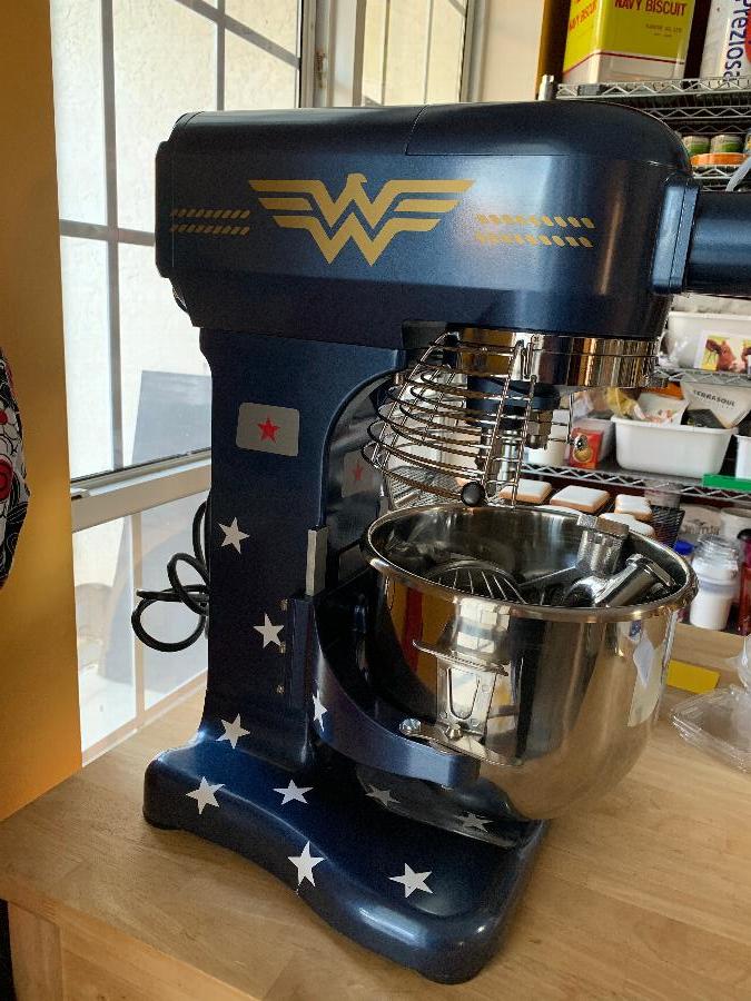 Waring WSM10L Luna 10 Qt. Commercial Mixer w/ Guard