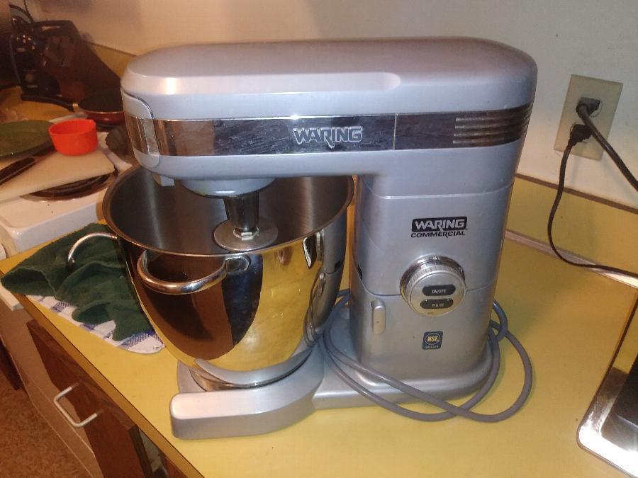 Waring WSM7Q Commercial Countertop Mixer, 7 Quart