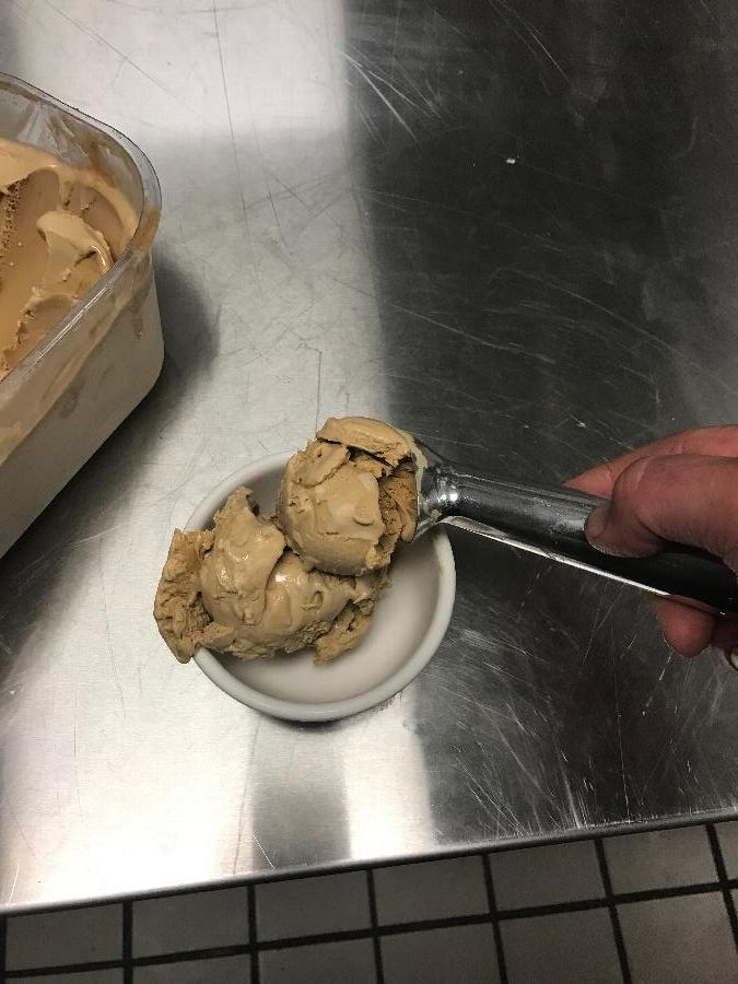 20 Aluminum Brown Ice Cream Scoop / Dipper 2 oz.
