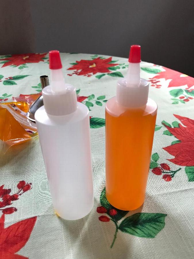 Tablecraft 1104 4 oz. Chef Squeeze Bottle 12/Pack