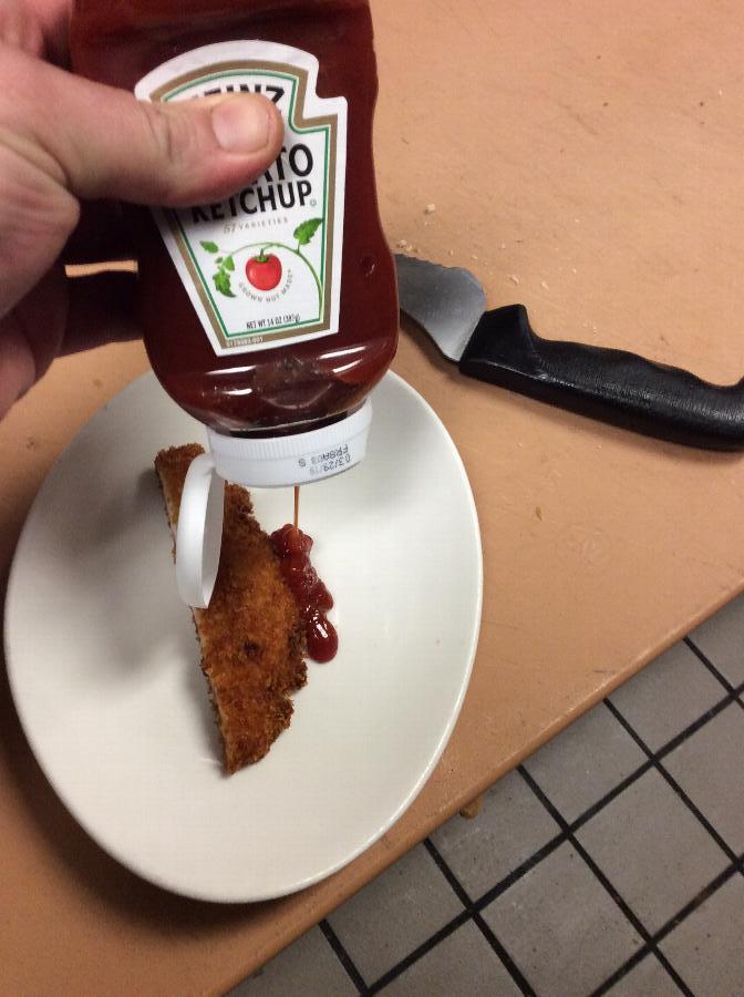 Heinz Ketchup 14 Oz Upside Down Squeeze Bottle