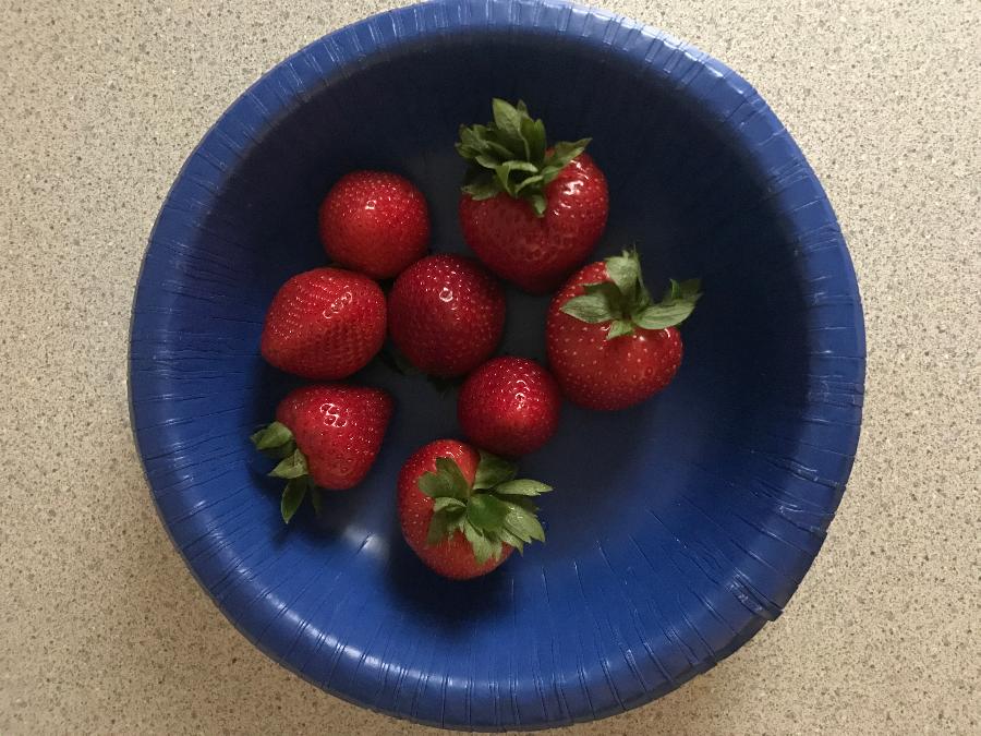 Creative Converting 173147 20 oz. Cobalt Blue Paper Bowl 200/Case