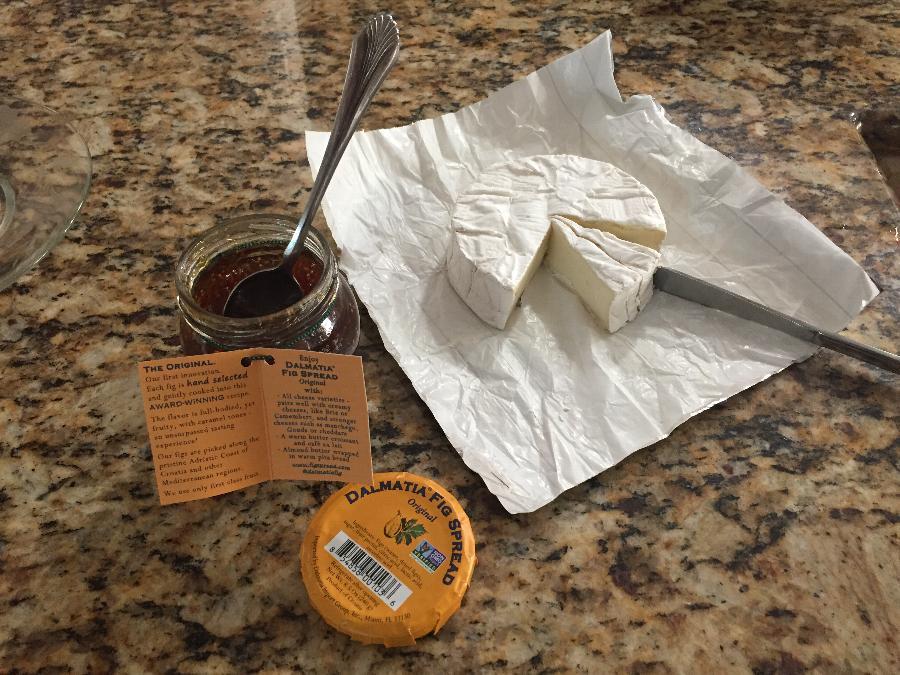 Eiffel Tower 7 oz. Imported Soft Ripened Brie Cheese Mini Wheel 12/Case