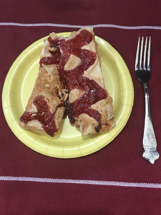 Creative Converting 79102B 7" Mimosa Yellow Paper Plate 240/Case