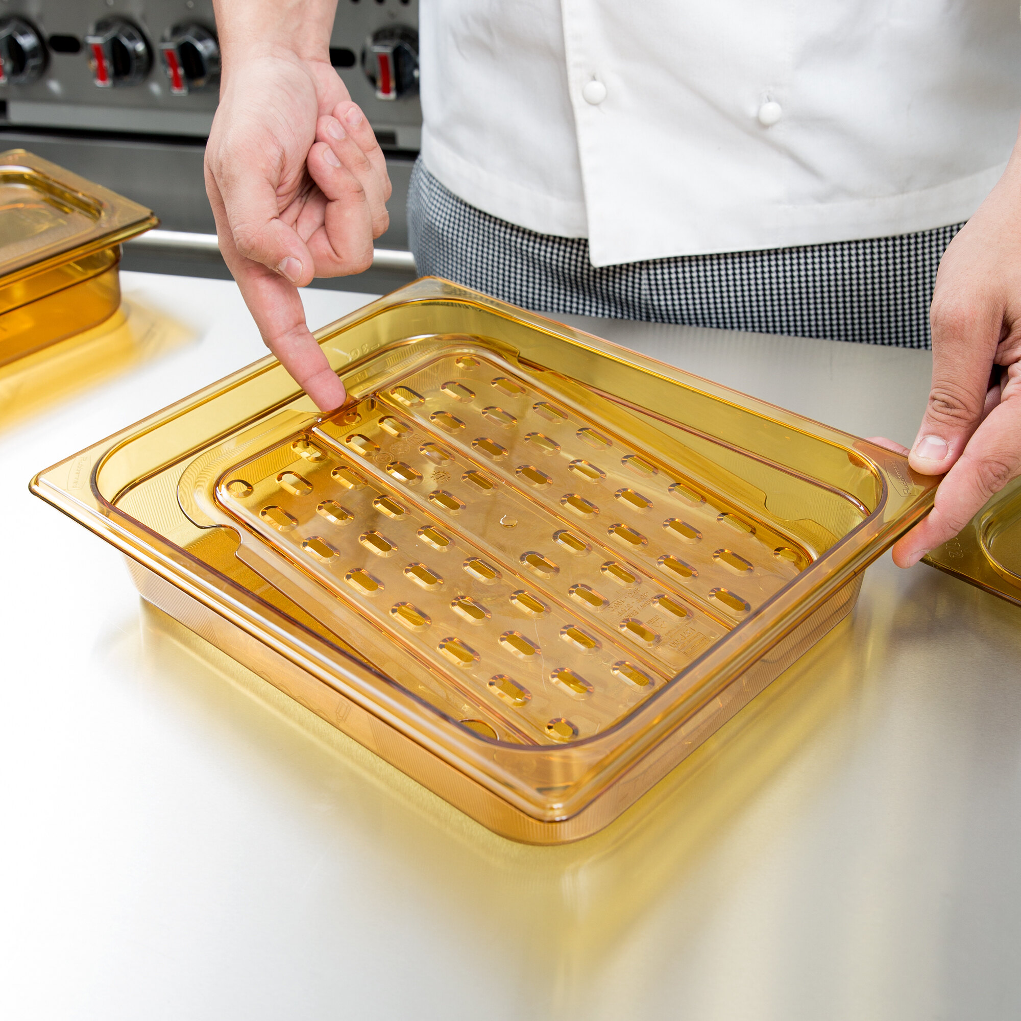 Rubbermaid FG127P00AMBR 1/2 Size Amber High Heat Drain Tray 1 2 Tray Size Feeds How Many