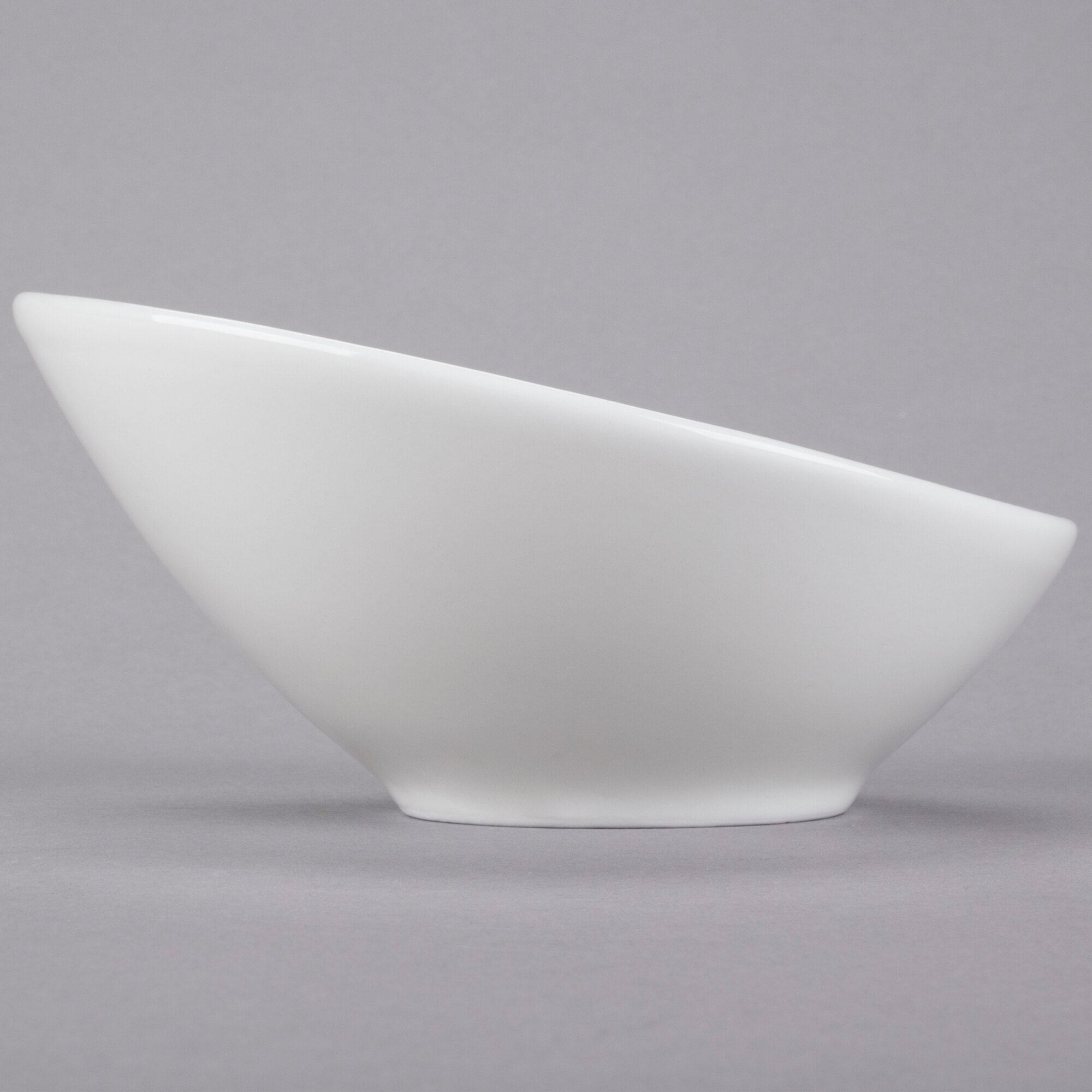 Tuxton GLP-403 TuxTrendz Linx 8 oz. Bright White Slanted China Bowl ...