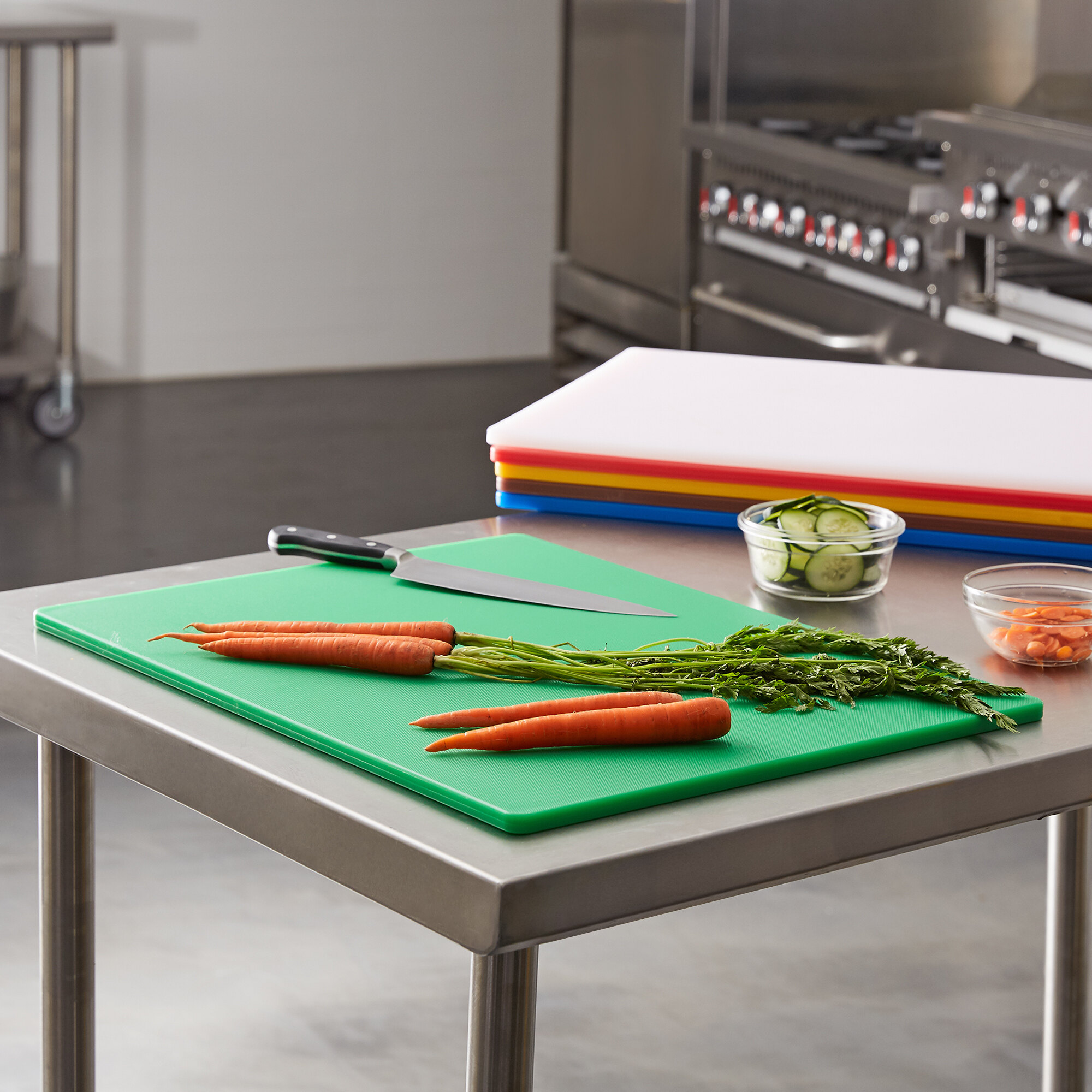 24" x 18" x 1/2" Green Polyethylene Cutting Board