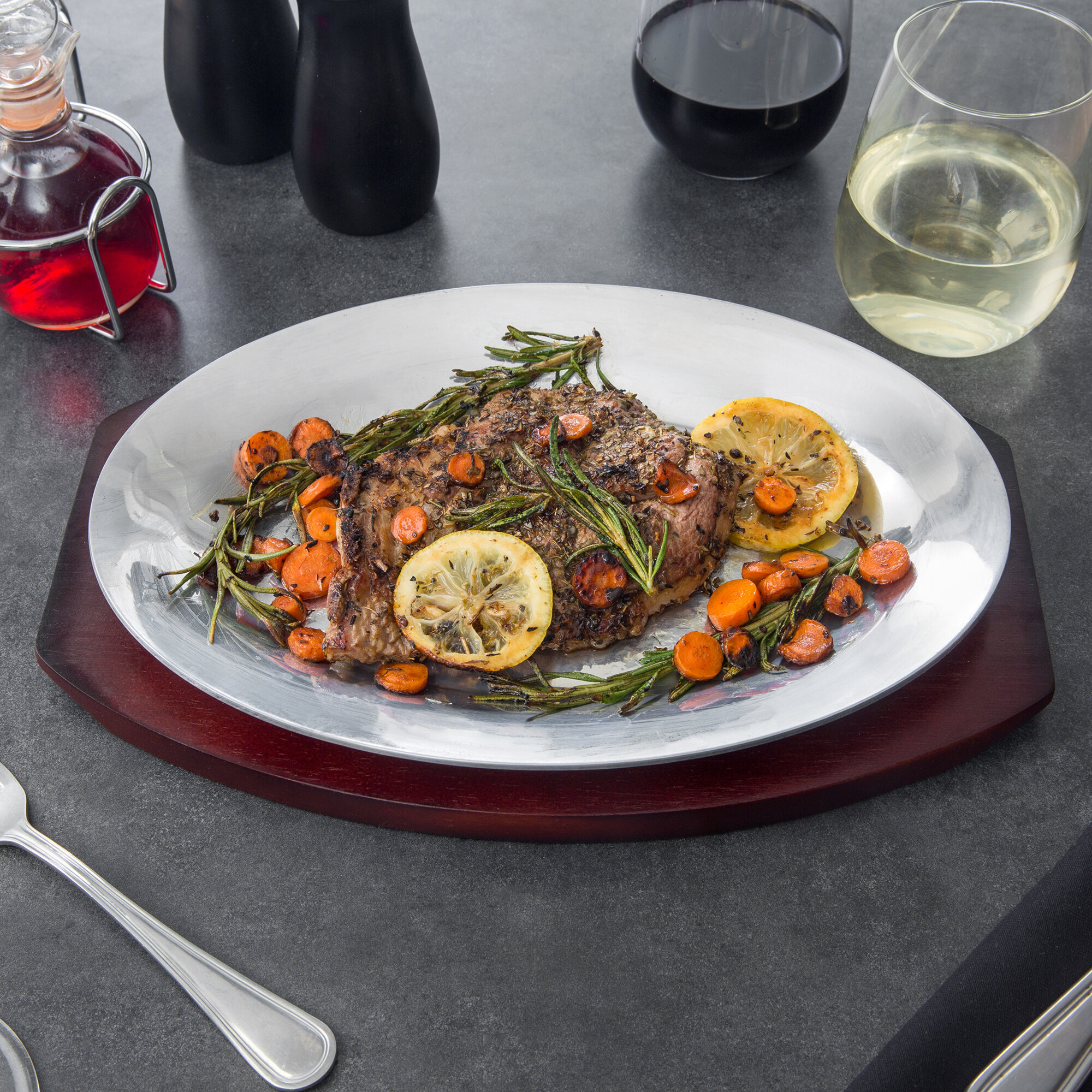 8" x 11" Oval Aluminum Sizzler Platter